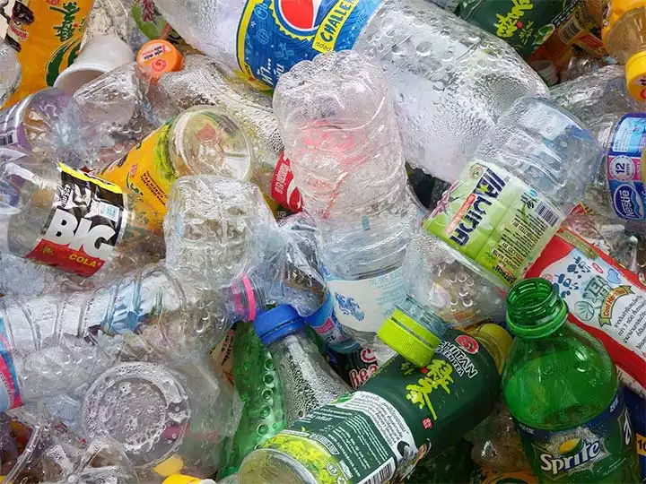Abfall-PET-Flasche