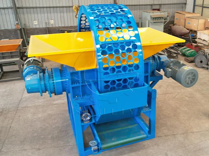 Reifenzerkleinerungsmaschine in der Fabrik