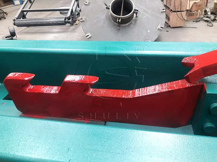 details of the tire wire removal machine